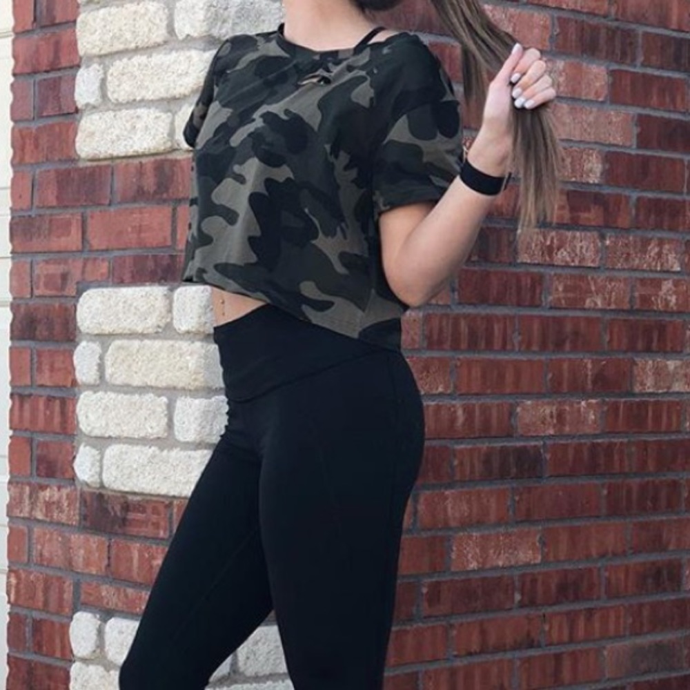 Camo Crop Ripped Top